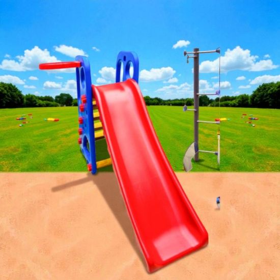 صورة منزلق أطفال بألوان زاهية